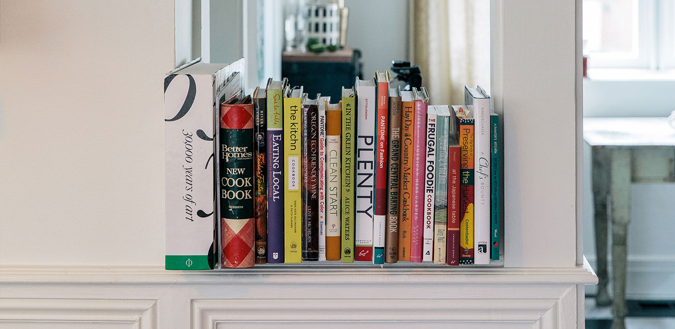 5 Convenient Ways to Store Your Favorite Cookbooks
